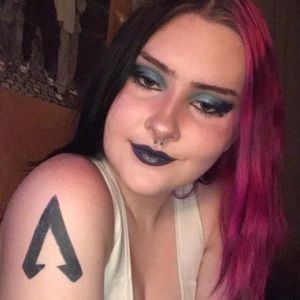 Meet your Posher, Felicity